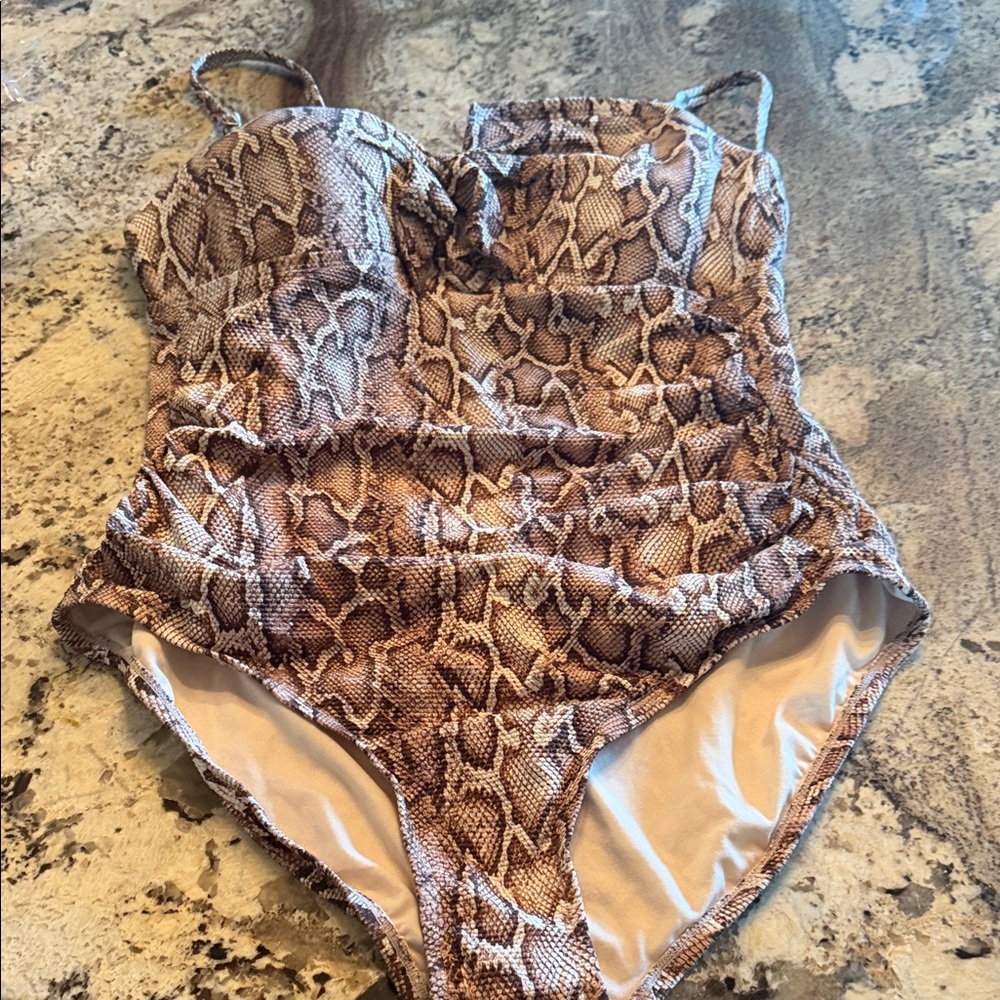 Kona sol Snake Print One-Piece Swimsuit - Brown/Tan